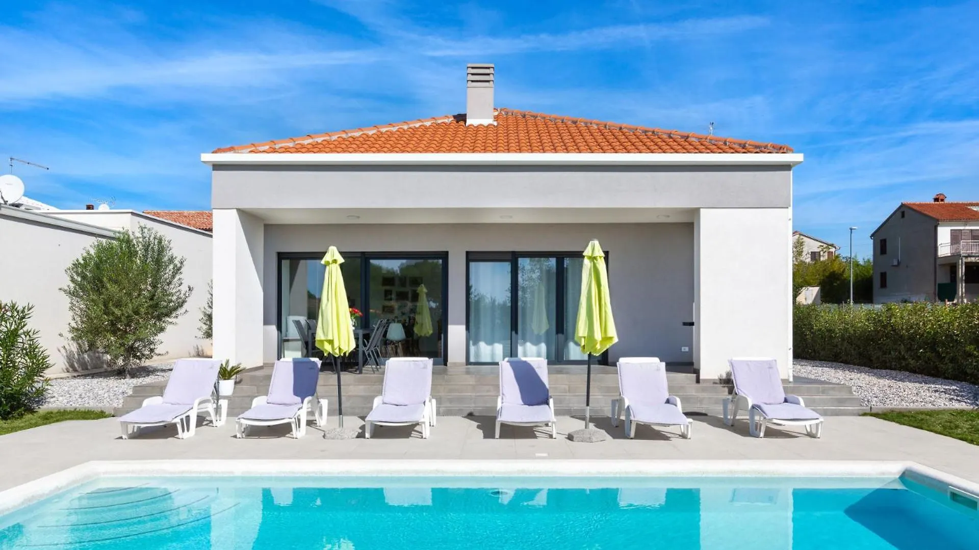 Villa Aria - Family Friendly In Pula For 6 People With Private Swimming Pool